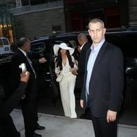 Kim Kardashian and Kourtney Kardashian walking in Manhattan - Photos | Picture 96851